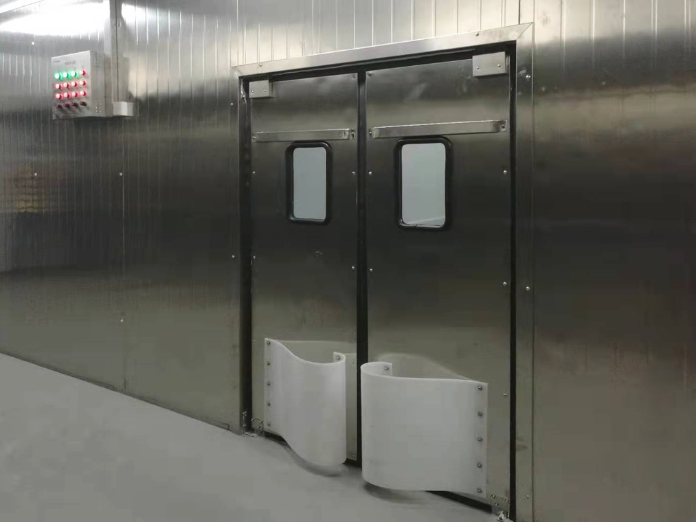 Easy-handling doors